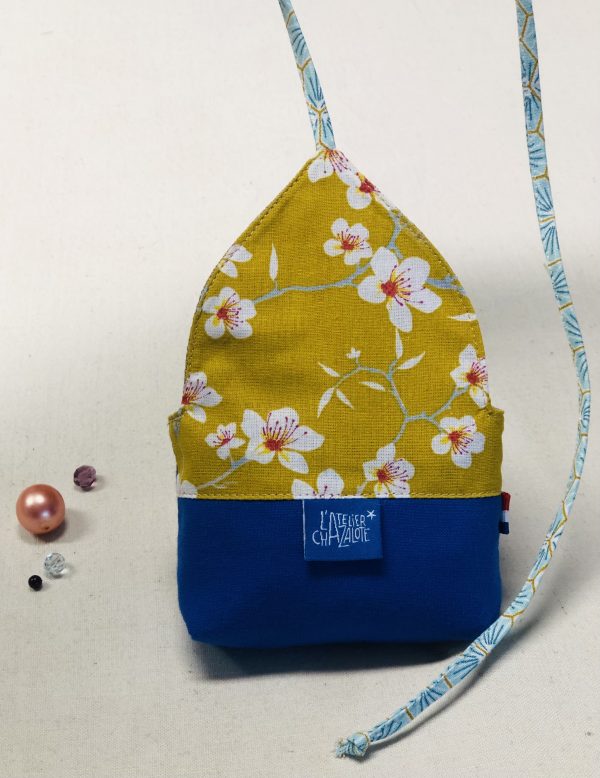 Pochette ou « nid à savon »  Ayami