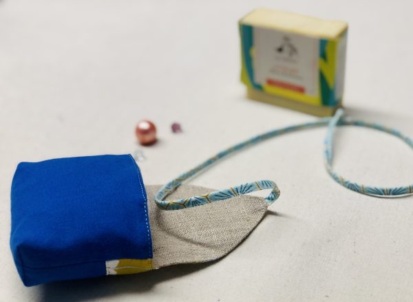 Pochette ou « nid à savon »  Ayami