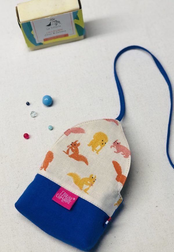 Pochette ou « nid à savon » Tomy