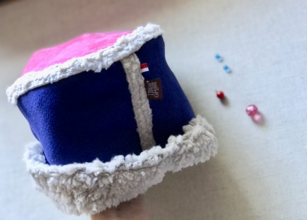 Bonnet adulte BLEU ROI / ROSE